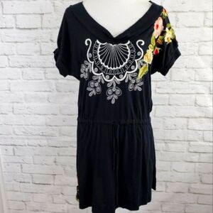 VTG Johnny Was Embroidered Black Floral Tunic Top